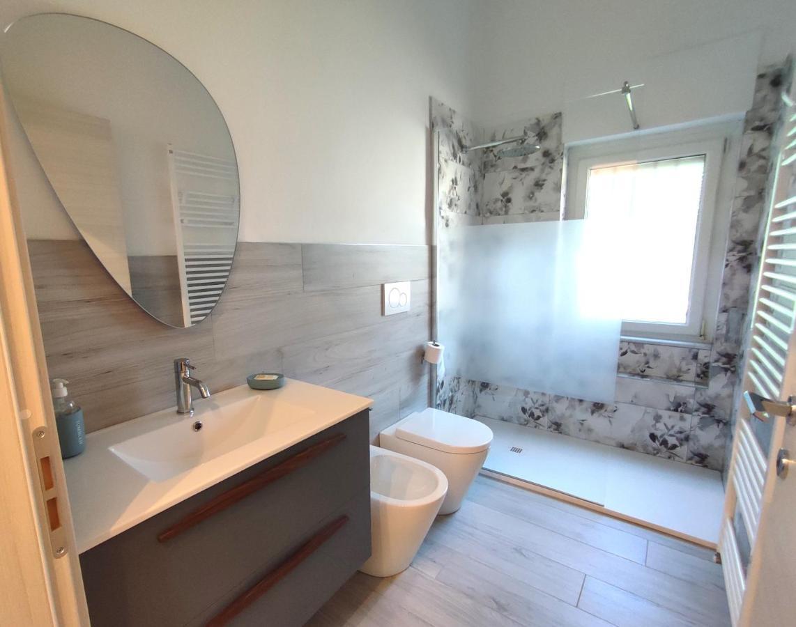 Vista Lago Lecco - Neiade Guest House Pescate Exterior foto